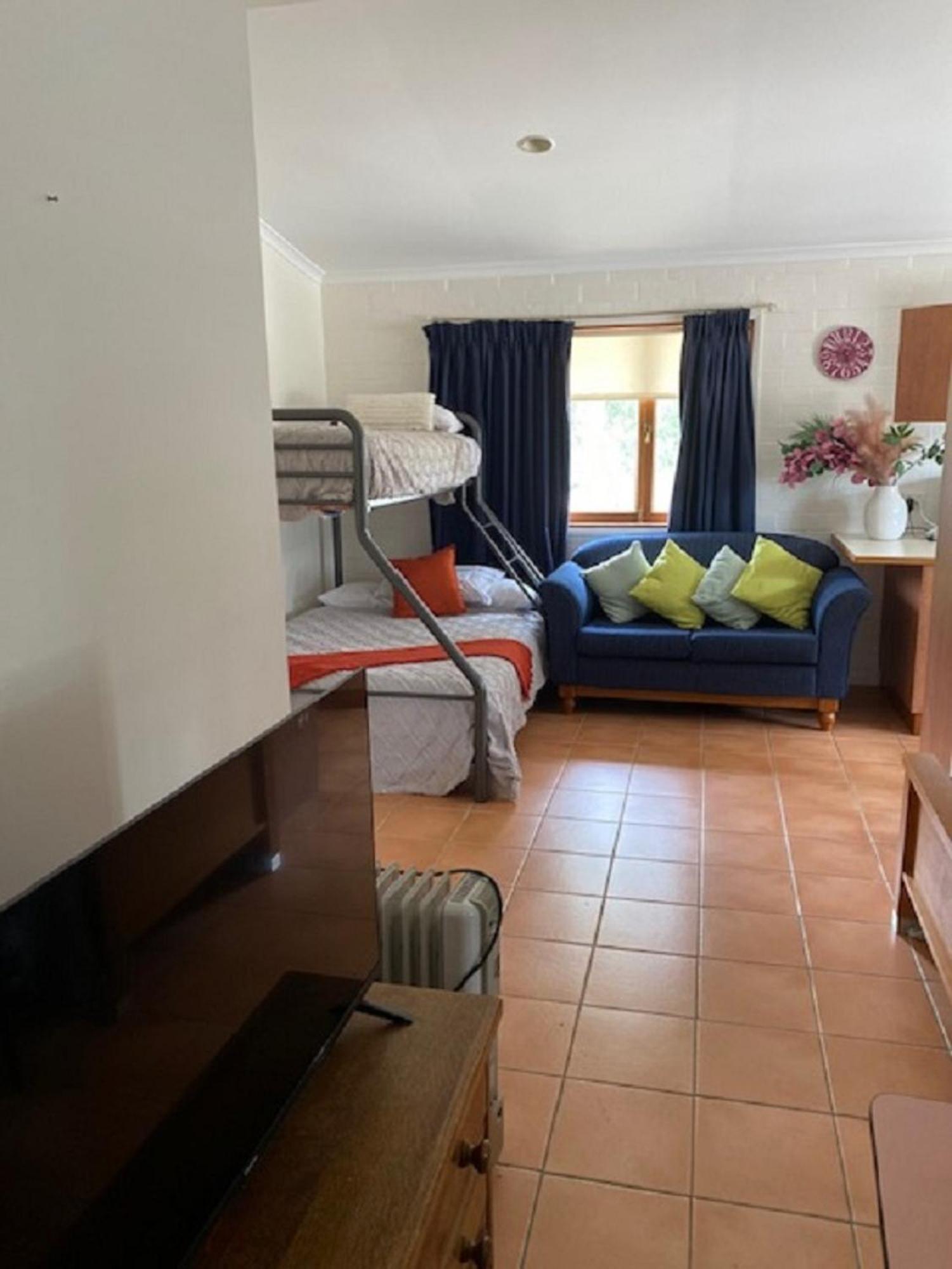 Girraween Country Inn Ballandean Екстериор снимка